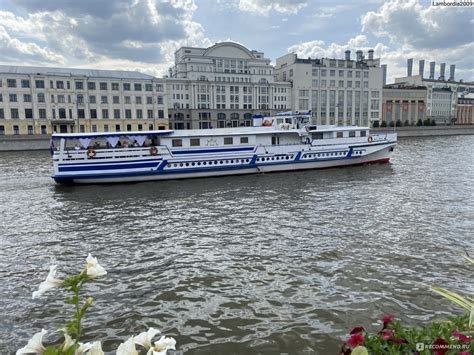 Cultural travel experiences and art tours with Sputnik8