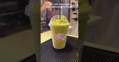Chocolate Matcha Cookie & Frothy Coconut Tea Drink