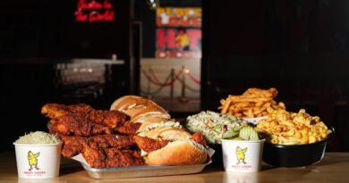 Angry Chickz Sets Its Sights on Aurora With First Midwest Location Opening Sept. 4
