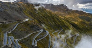 Booked: Hairpin Turns in the Swiss & Italian Alps (With Stops in Como & Vienna)